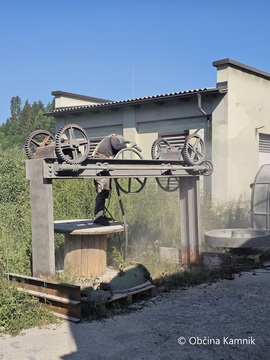 Pot tehnične dediščine v Šmarci počasi dobiva novo podobo (3)
